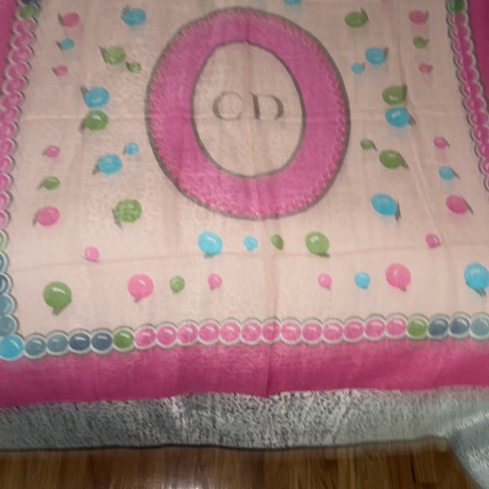 Christian Dior scarf 100% Silk excellent condition size is 34x34”